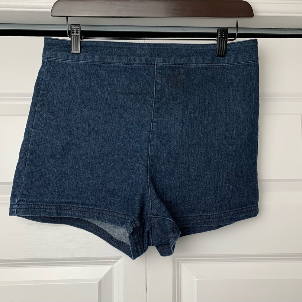 Forever 21 Exclusive Dark Wash Cotton Blend Blue Jean Short Shorts Size 29